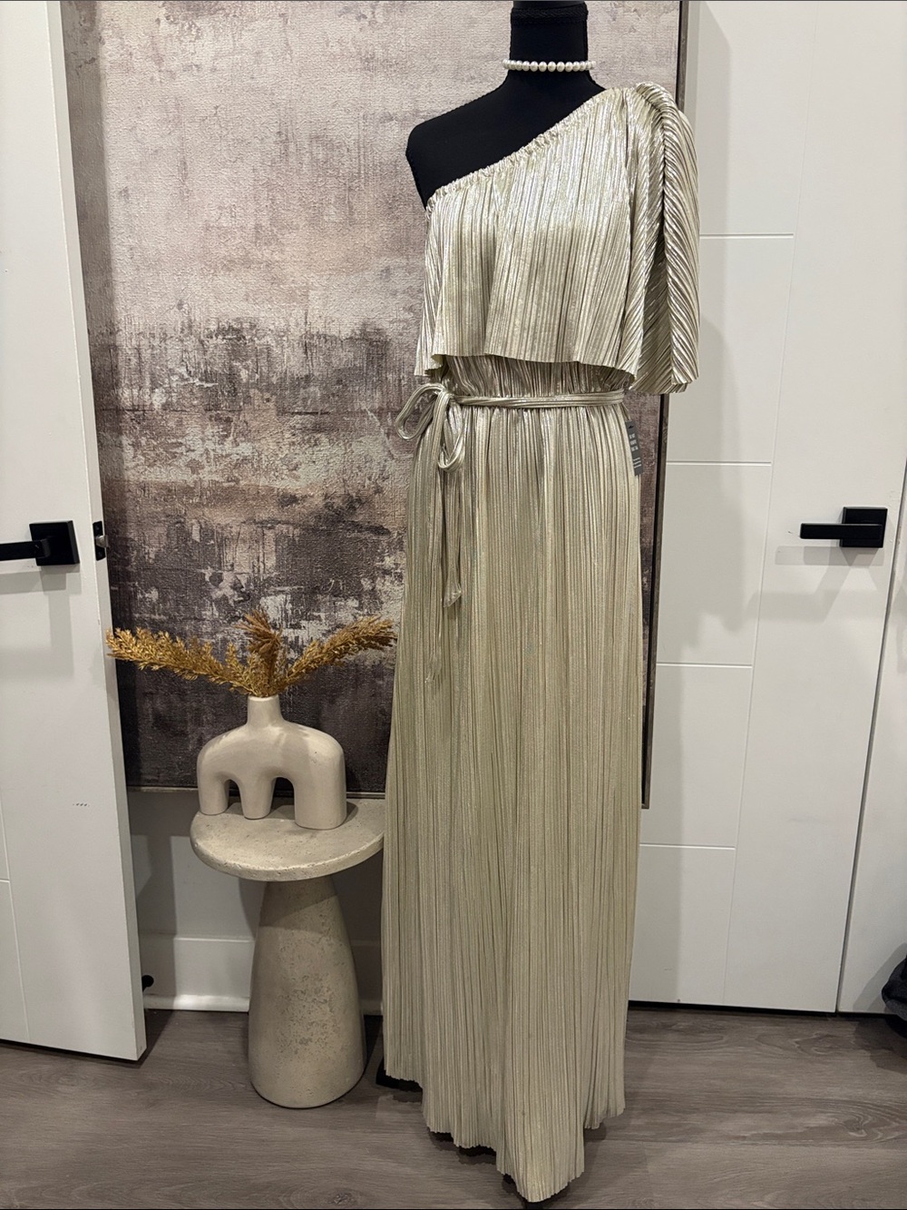 Express x Rachel Zoe Metallic One-Shoulder Pleated Maxi Dress - Metallic Gold